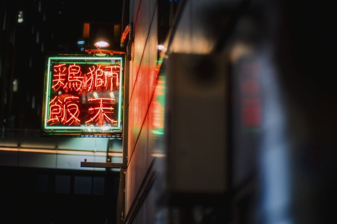 近十年最高分动作违法电影《捕风追影》曝“洗衣房战神”正片片段